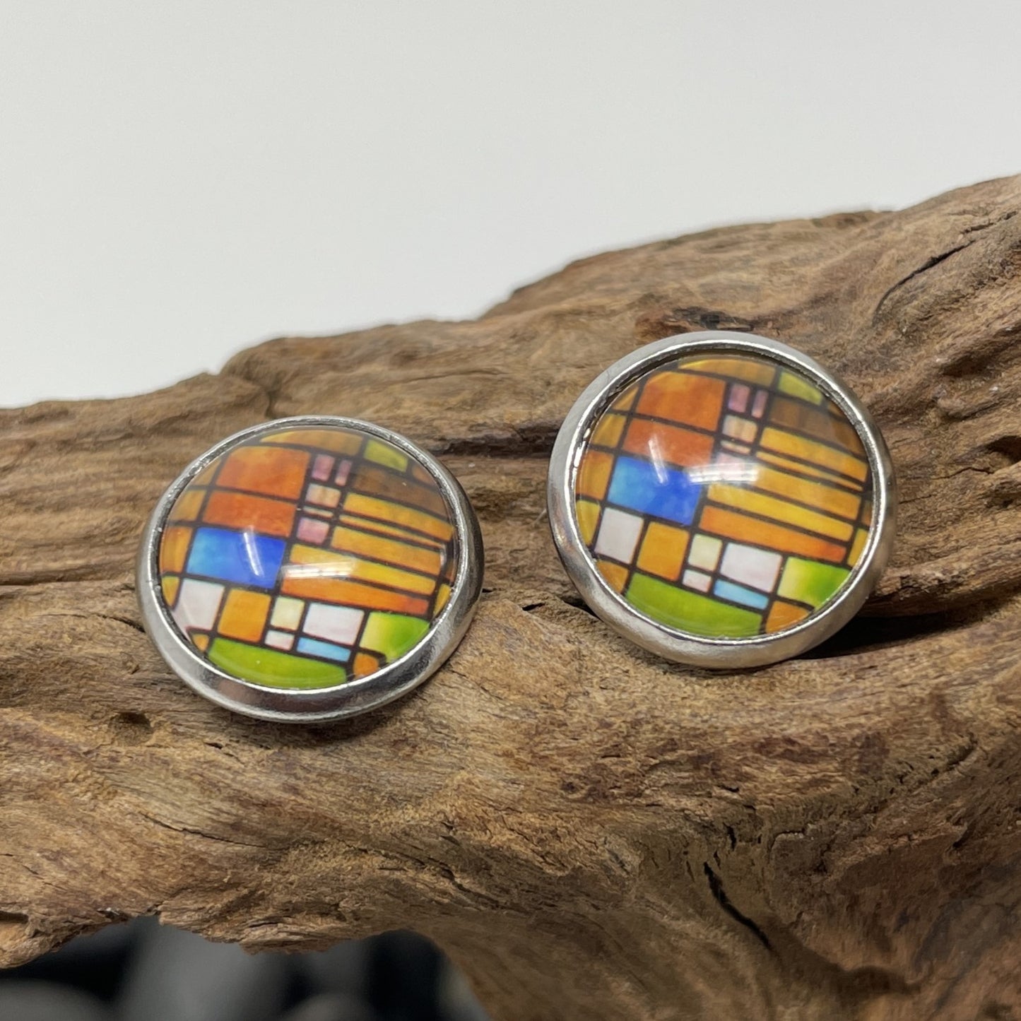 Glass cabochon studs- Patterns and words