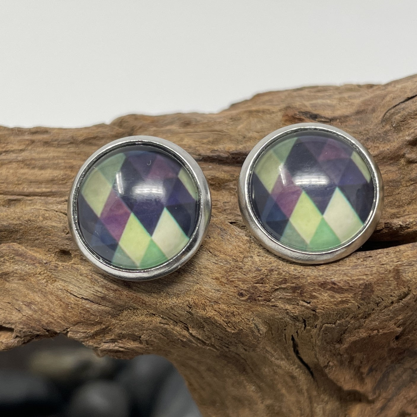 Glass cabochon studs- Patterns and words