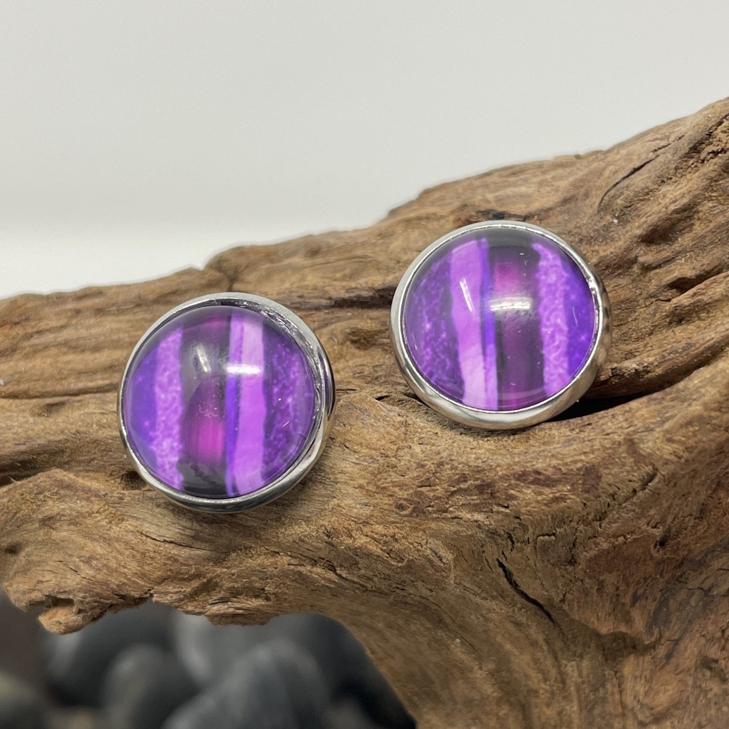 Glass cabochon studs- Patterns and words