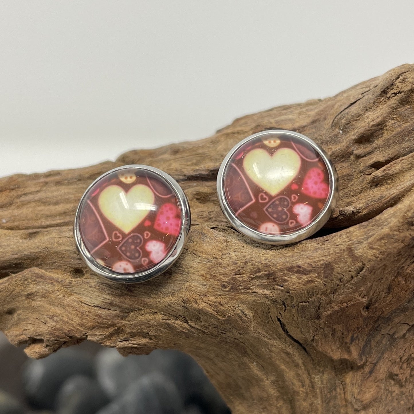 Glass cabochon studs - Valentine's Day