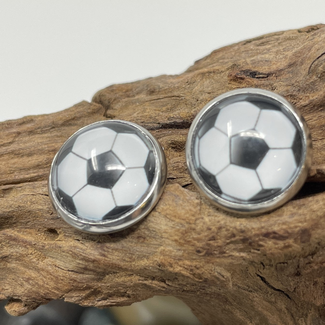 Glass cabochon studs - Sports