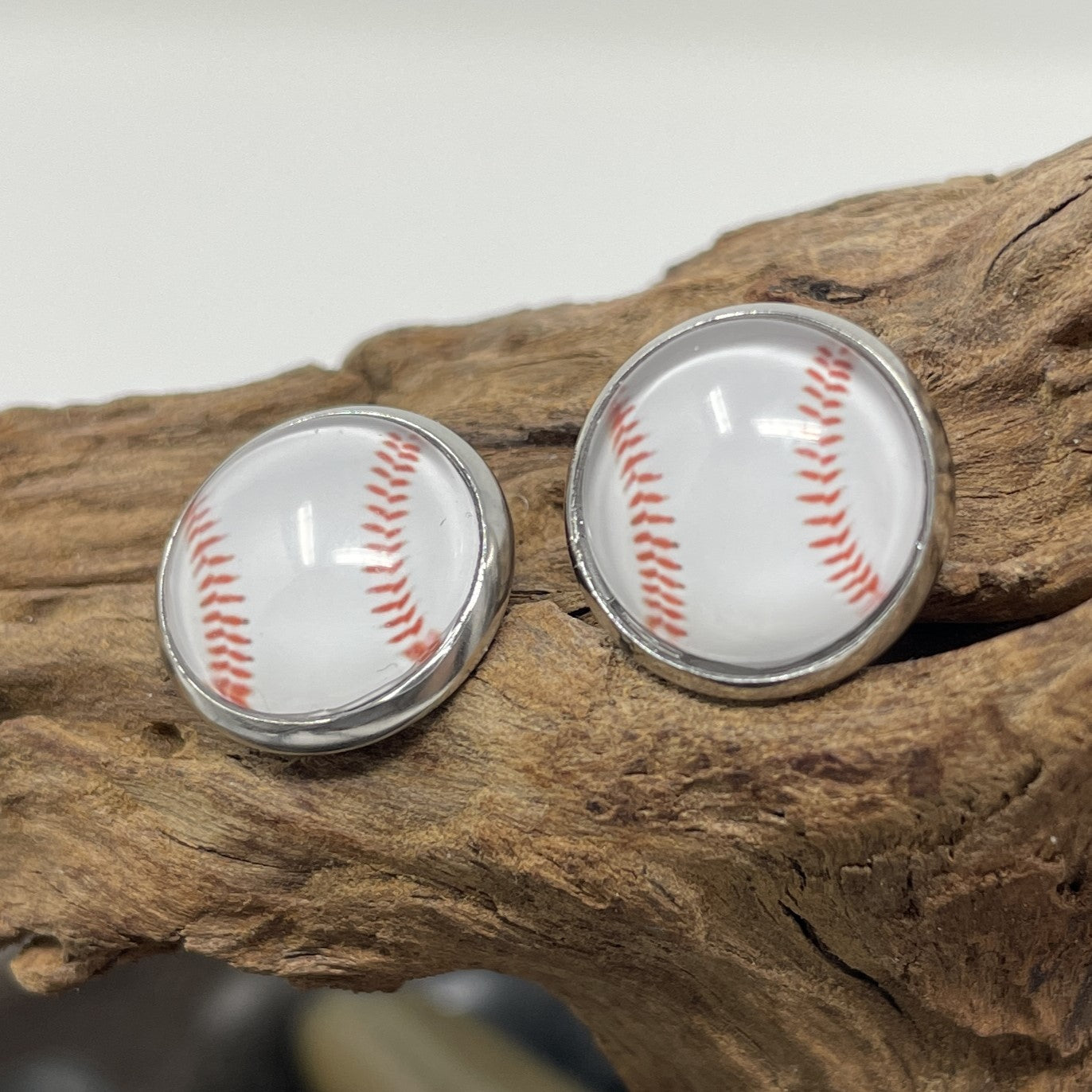 Glass cabochon studs - Sports