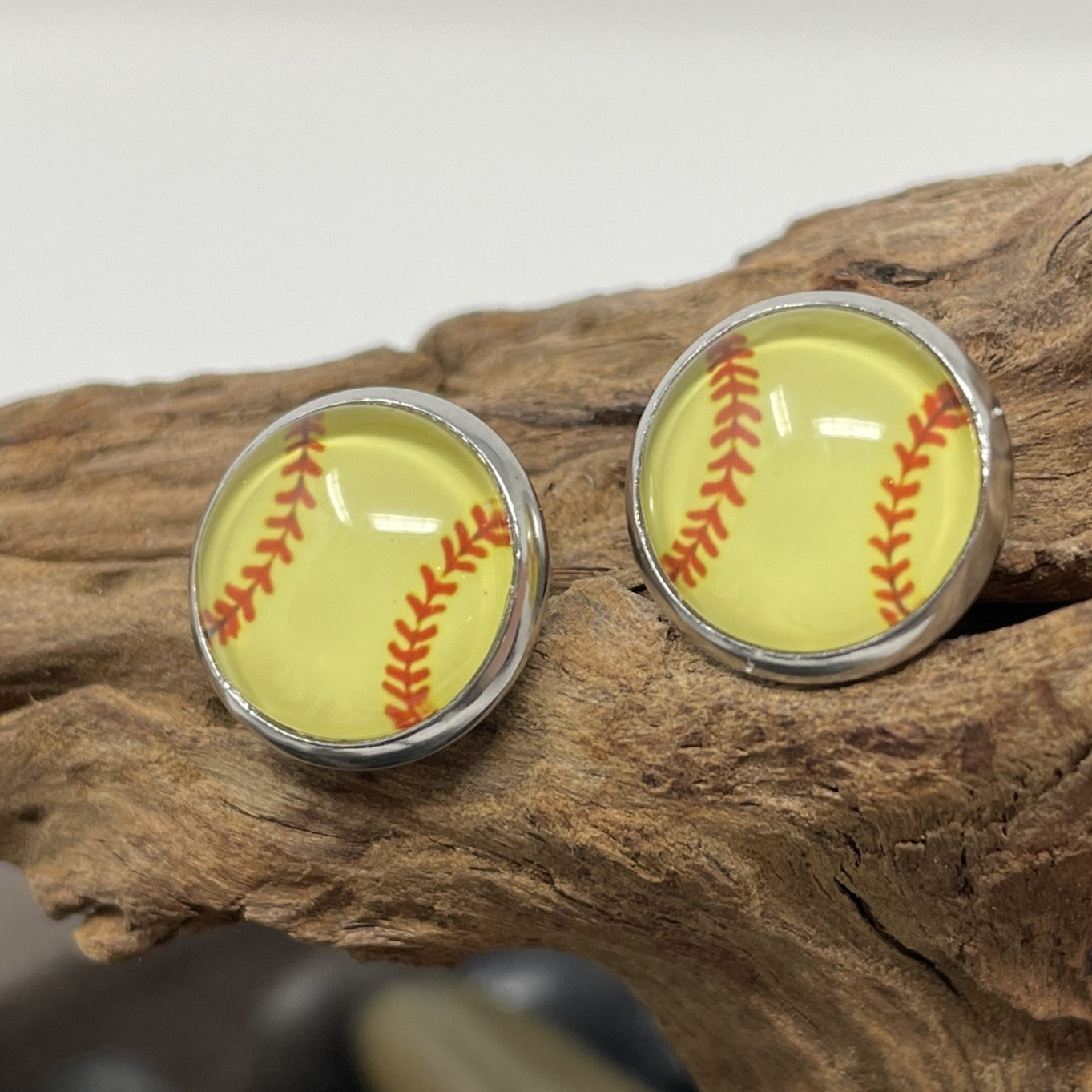 Glass cabochon studs - Sports