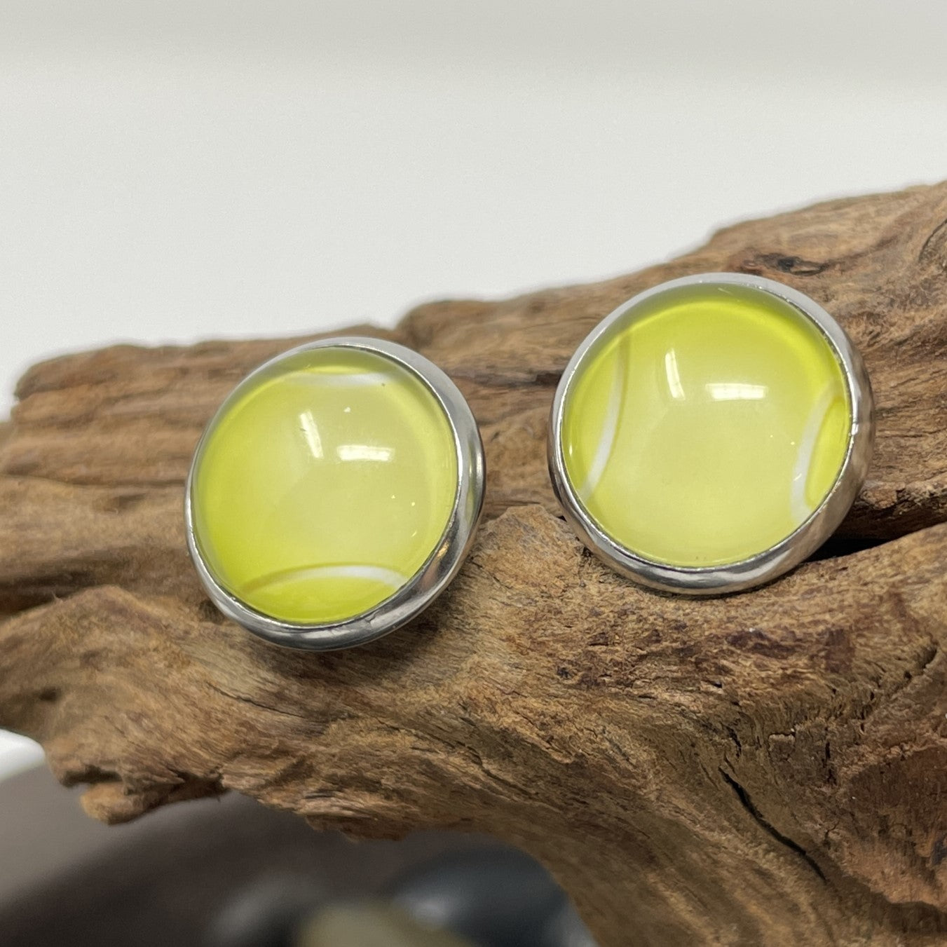 Glass cabochon studs - Sports