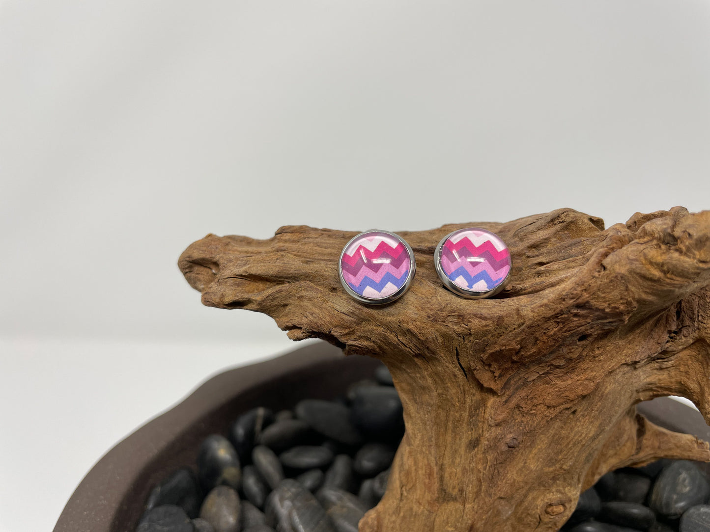 Glass cabochon studs- Patterns and words