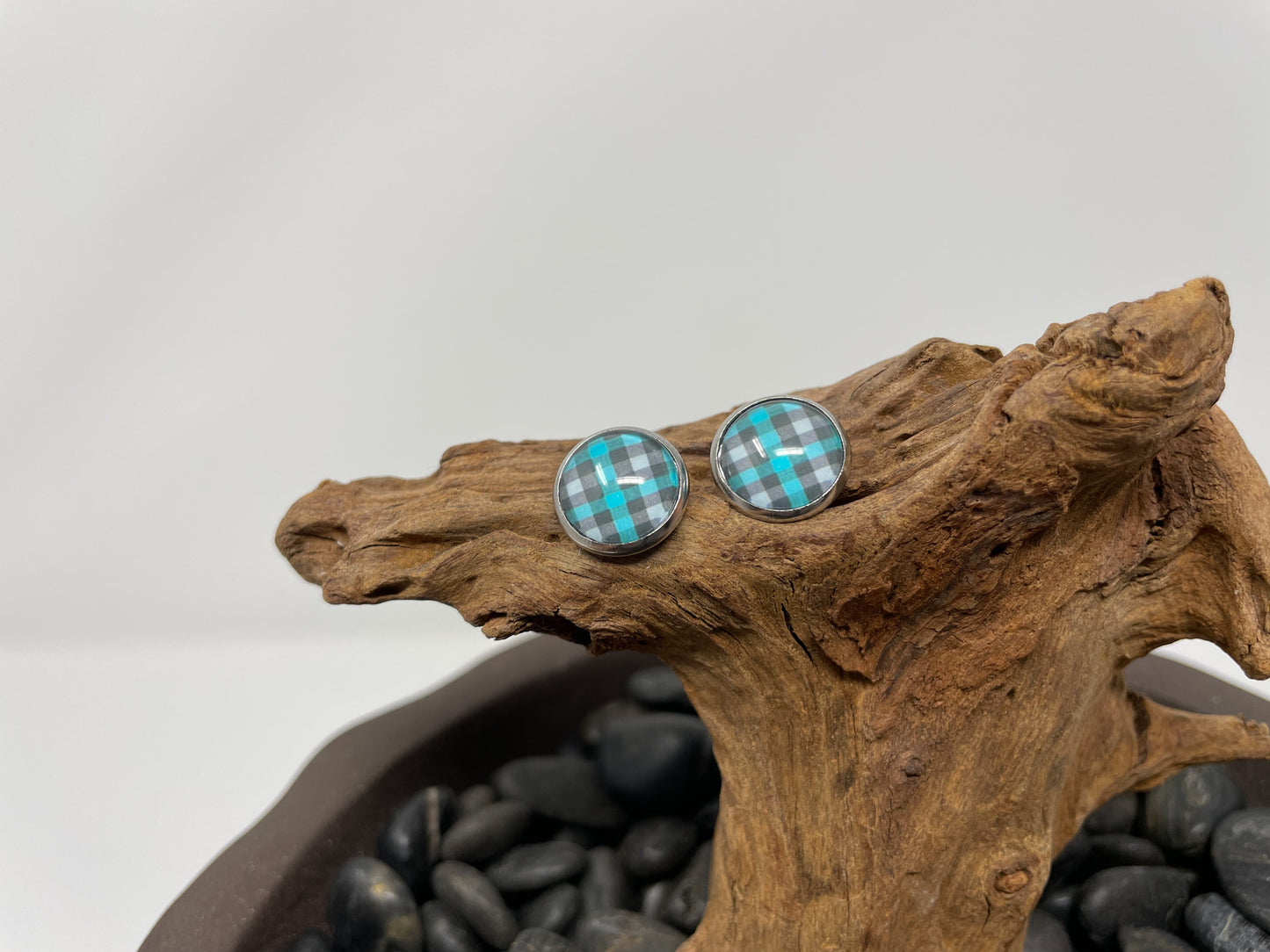 Glass cabochon studs- Patterns and words