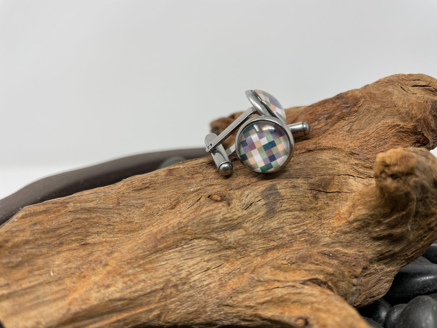 Glass cabochon cuff links