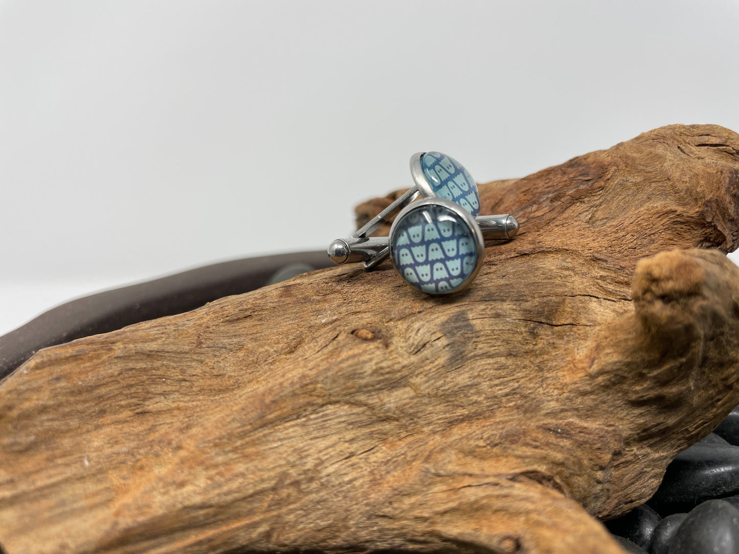 Glass cabochon cuff links